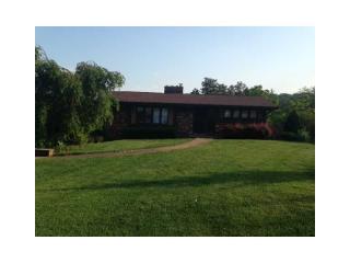 220 Horseshoe Dr, Seven Fields, PA 16046-2418