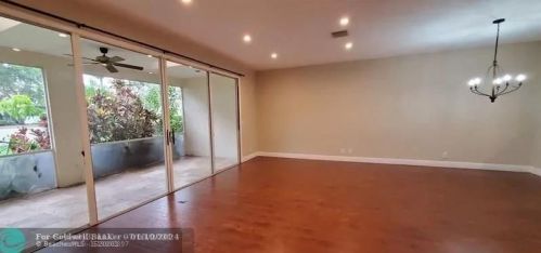 6823 Via Regina, Boca Raton FL  33433-3956 exterior