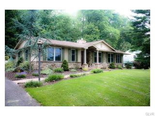 3575 Southwood Dr, Easton, PA 18045-5852