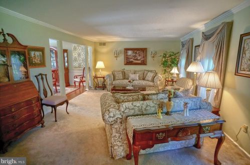 475 Woodcrest Dr, Navy Sup Dpt PA 17050-6854 exterior