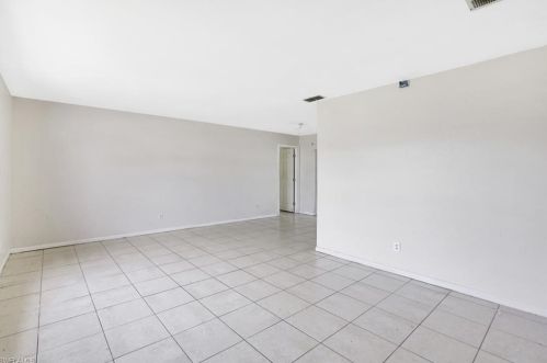 264 Ground Dove Cir, Lehigh Acres FL 33936-6931 exterior