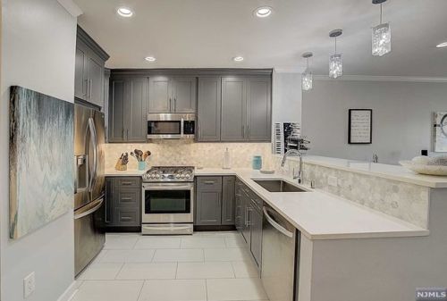 148 The Promenade, Edgewater, NJ 07020-2111