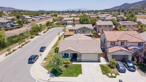 32600 San Clemente, Lake Elsinore CA  92530-0477 exterior