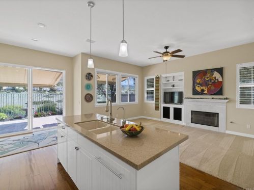 6162 Paseo Monona, Carlsbad CA  92009-2218 exterior