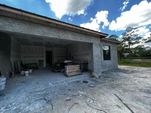 3660 4th Ave, Naples, FL 34120-4947