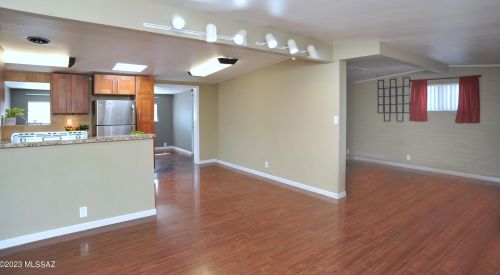 1465 Mohave Rd, Tucson, AZ 85705-9237