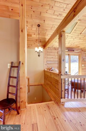 3714 Mountain Rd, Haymarket VA  20169-1739 exterior