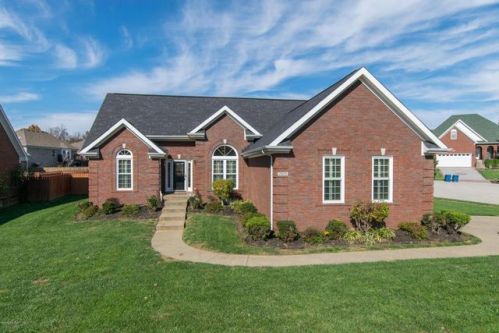 7015 Catalpa Springs Dr, Louisville, KY 40228-2396