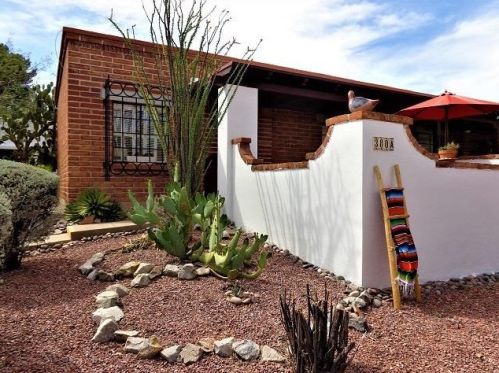 380 Paseo Lobo, Green Valley AZ  85614-0873 exterior