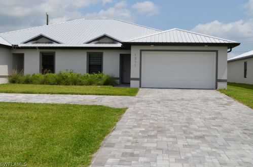 1311 41st St, Cape Coral, FL 33904-8785