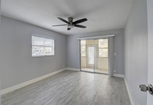 260 Saxony F, Delray Beach FL  33446-1838 exterior