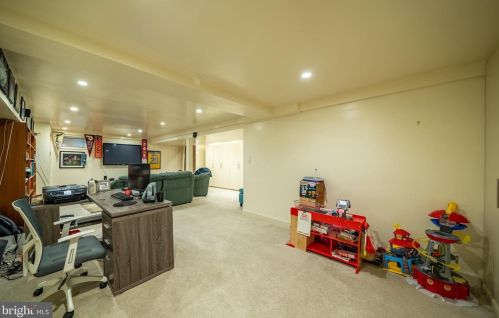 401 Santillo Way, Downingtown PA  19335-3132 exterior