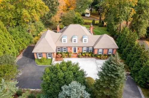 135 Oenoke Rdg, New Canaan, CT 06840-4107