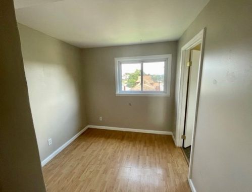 2113 Orchard St, Whitaker PA  15120-2603 exterior