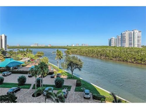 25 Bluebill Ave, Naples FL  34108-1795 exterior