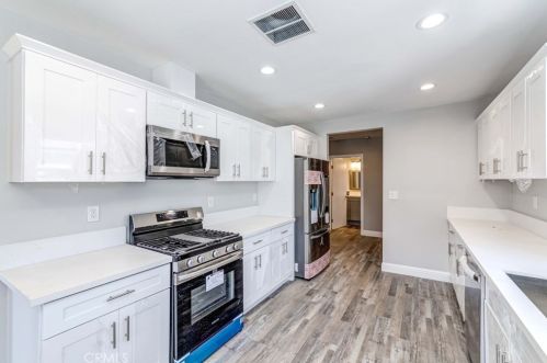 4567 120th St, Hawthorne CA  90250-2965 exterior