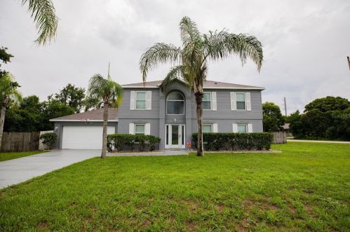 1329 Elkcam Blvd, Deltona, FL 32725-3705