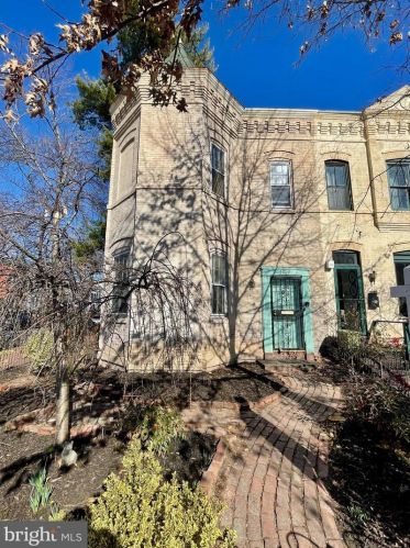 1000 G St, Washington, DC 20002-3712