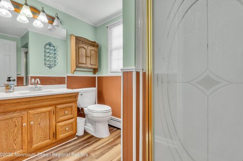 433 Lk Shr Dr, Bricktown NJ 08723-5079 exterior