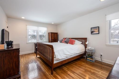 6 Bonwit Rd, Rye Brook NY  10573-1903 exterior