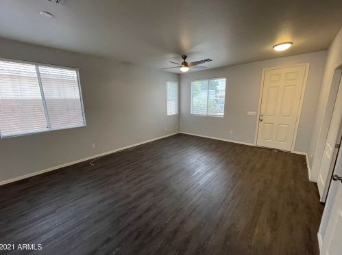 9366 Kiva Ave, Mesa, AZ 85209-1157