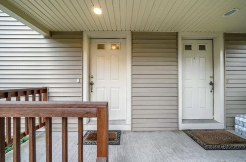 1118 Foxboro Dr, Norwalk CT  06851-1151 exterior