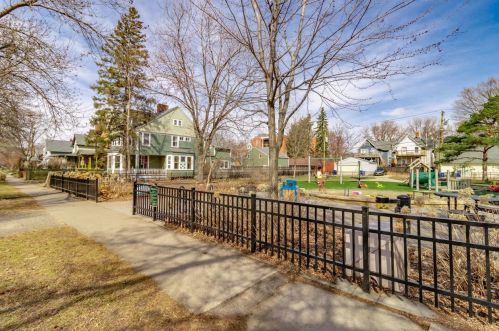 539 Holly Ave, Saint Paul MN 55102-2210 exterior