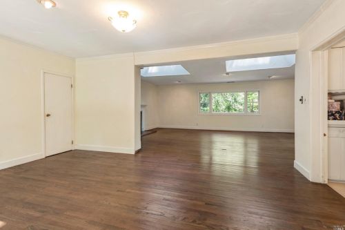 5372 Montecito Ave, Santa Rosa CA 95404-1954 exterior