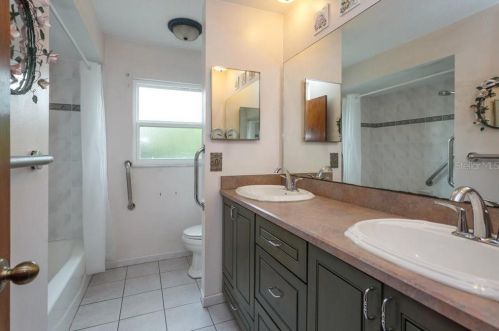 6325 Wynglow Ln, Orlando FL  32818-1311 exterior