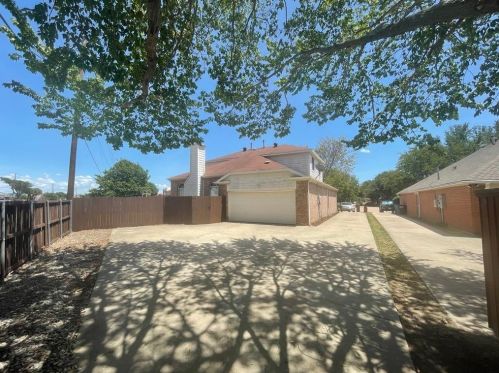 101 Bardwell Dr, Allen TX  75002-3952 exterior