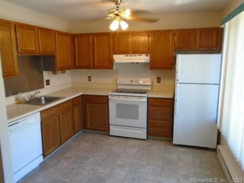 105 Industry Ln, Waterbury, CT 06704-2473
