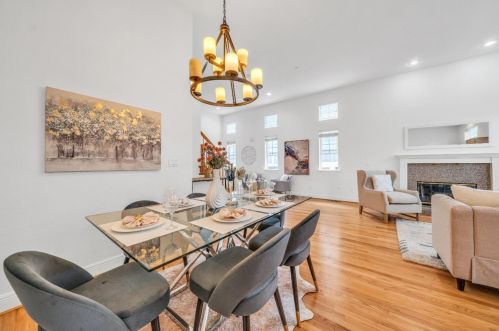 282 Sunnyoaks Ave, Campbell, CA 95008-5359