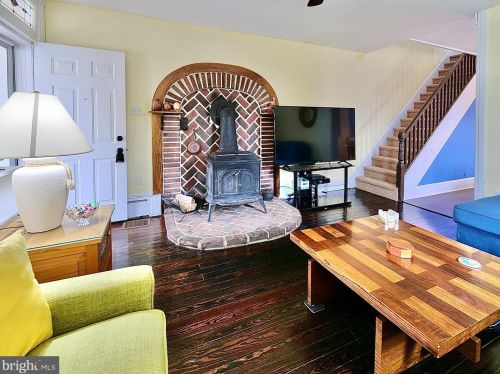 1511 Huddell Ave, Boothwyn, PA 19061-4222
