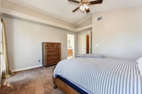 7064 Castle Creek Way, Rio Linda CA  95673-2441 exterior
