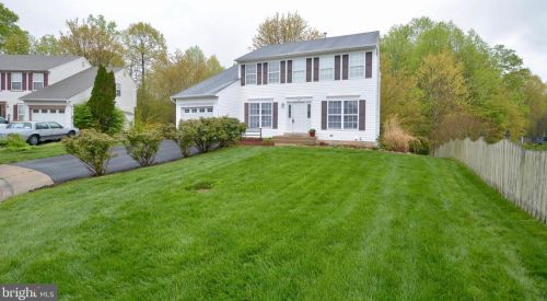 13825 Regal Ct, Woodbridge, VA 22193-3839