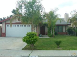 1117 Candace Ave, Bakersfield, CA 93307-5671