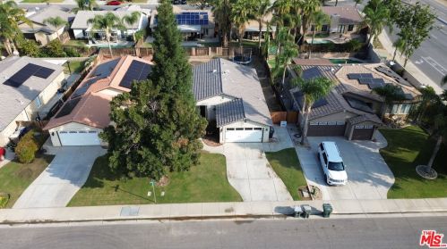 5706 Siena Ln, Bakersfield CA  93308-7158 exterior