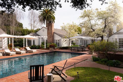 1564 Ramona Ln, Santa Barbara CA  93108-2634 exterior