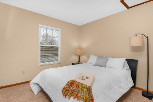 2815 Wynridge Dr, Darbydale OH  43123-8709 exterior