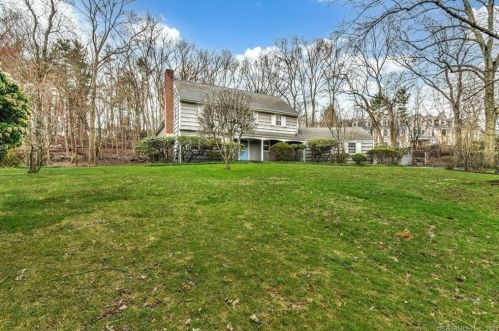 156 West Ln, Stamford, CT 06905-3957