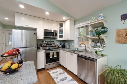 133 Winterberry Rd, South Kingstown RI  02874-2438 exterior