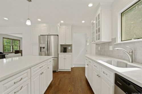 155 Wood St, Mahopac NY  10541-5111 exterior