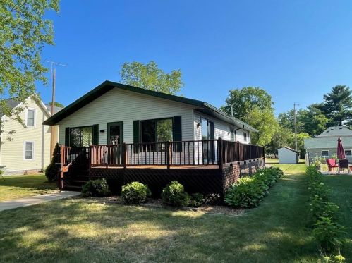 306 Hazel St, Spooner, WI 54801-1116