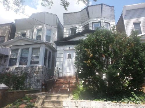 80-81 88th Ave, Jamaica, NY 11421-1840