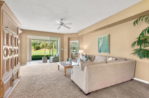 2090 Aberdeen Ln, Naples, FL 34109-1426