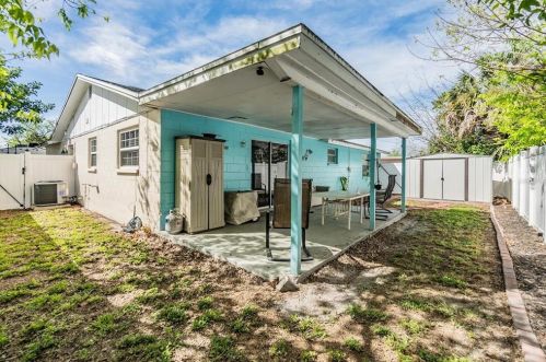 7007 Fairfax Dr, Port Richey FL  34668-5605 exterior