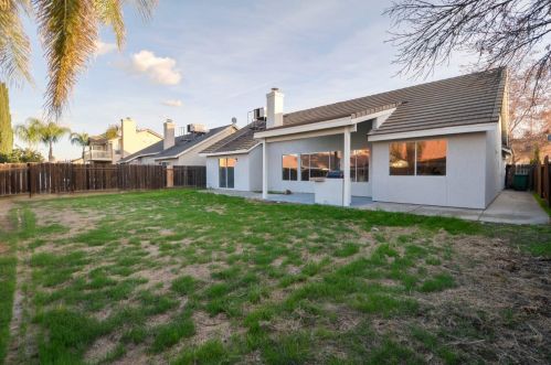 168 Driftwood Ct, Los Banos CA  93635-6302 exterior