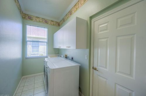 7517 Citrus Hill Ln, Naples FL  34109-0601 exterior