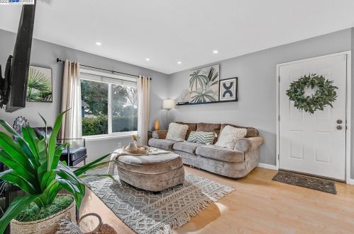 1953 Monterey Dr, Livermore CA  94551-7110 exterior
