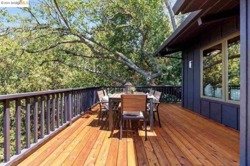 25566 Fernhill Dr, Los Altos CA  94024-6302 exterior